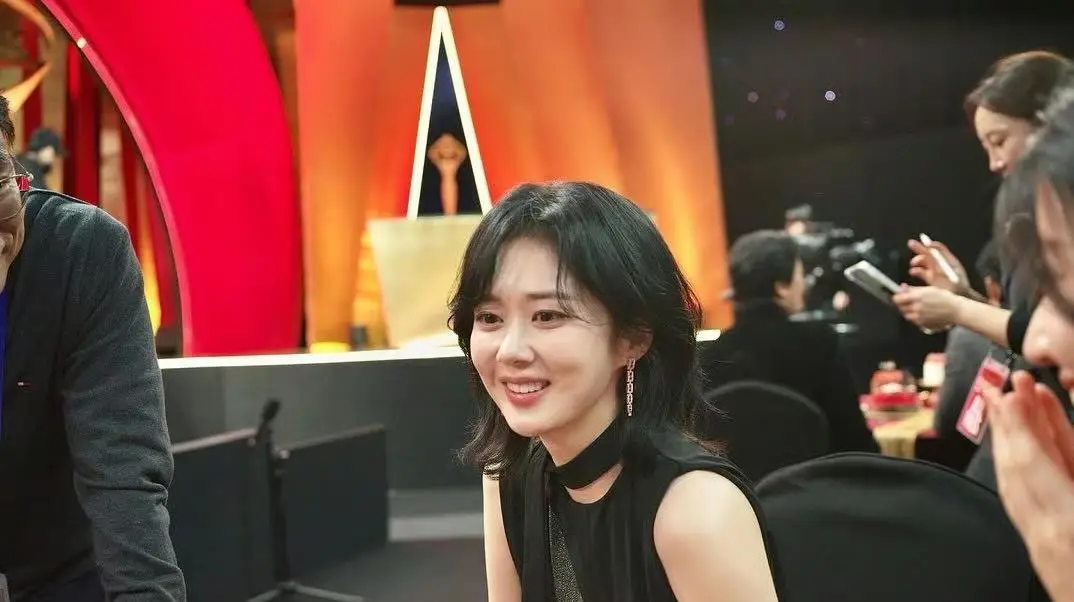 林允儿黑料有哪些明星,_张娜拉中国市场翻车原因_韩国女演员辱华事件