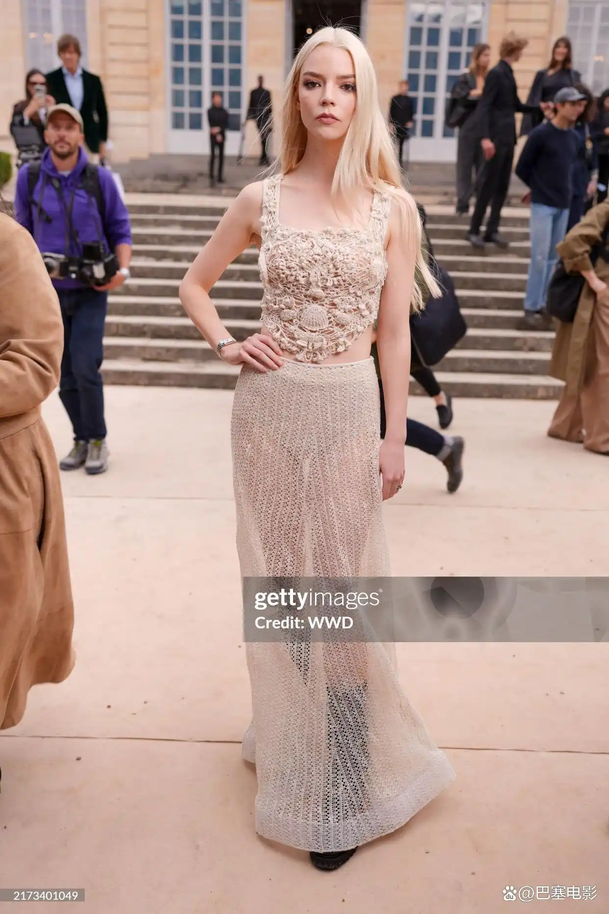 巴黎时装周 明星亮相 高清镜头分析_最近明星热点走秀,